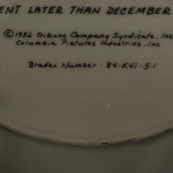 Edwin M Knowles China Company Annie & Sandy Collector Plate Painted By W Chamber - Picture 9 of 10